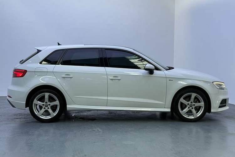 Used Audi A3 2020 Sportback 35 TFSI Fashion Edition China VI Emission Standard Exterior 4