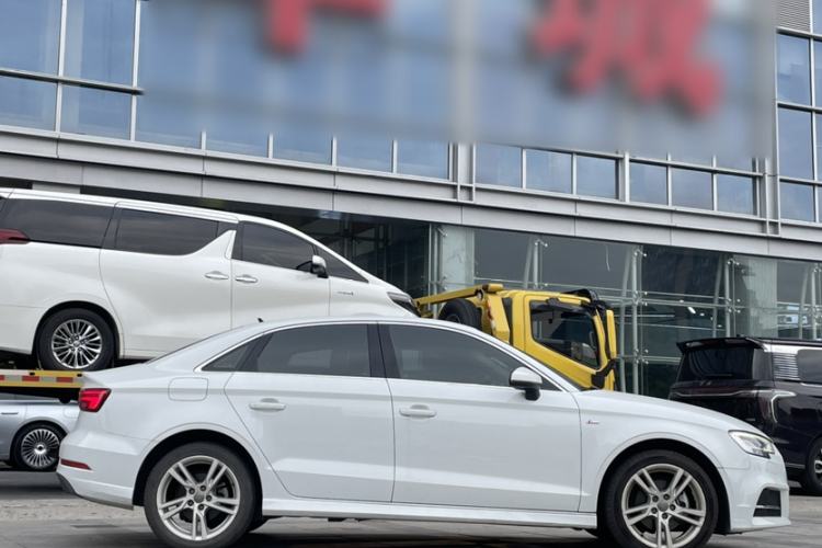 Used Audi A3 2020 Limousine 35 TFSI Fashion Edition China VI Emission Standard Exterior 4
