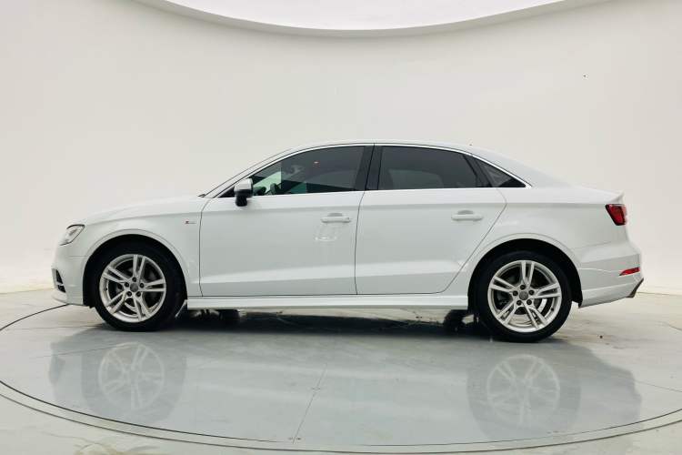 Used Audi A3 2020 Limousine 35 TFSI Fashion Edition China VI Emission Standard Exterior 4