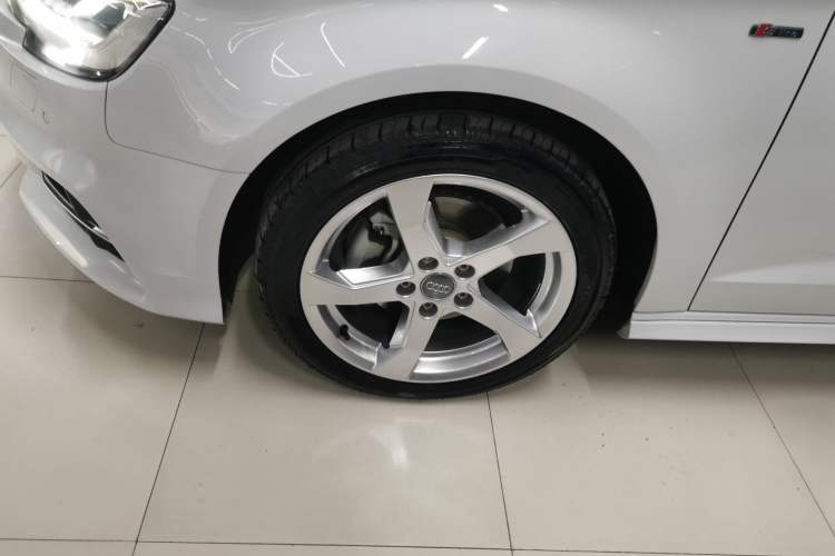 Used Audi A3 2020 Sportback 35 TFSI Fashion Edition China VI Emission Standard Exterior 4