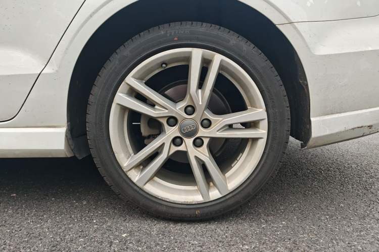 Used Audi A3 2020 Limousine 35 TFSI Fashion Edition China VI Emission Standard Exterior 4