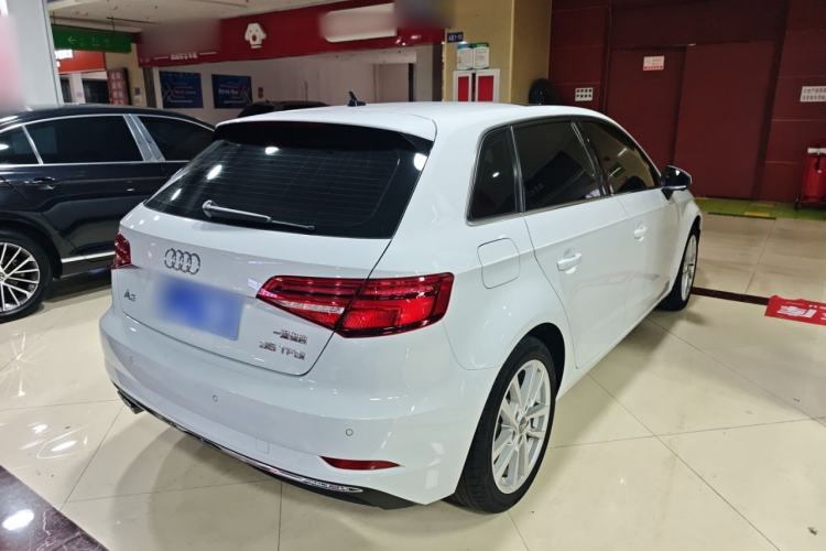 Used Audi A3 2020 Restyled Sportback 35 TFSI Entry-Level China VI Emission Standard Exterior 5