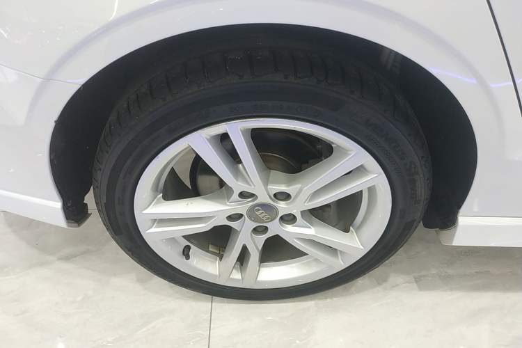 Used Audi A3 2020 Limousine 35 TFSI Fashion Edition China VI Emission Standard Exterior 5