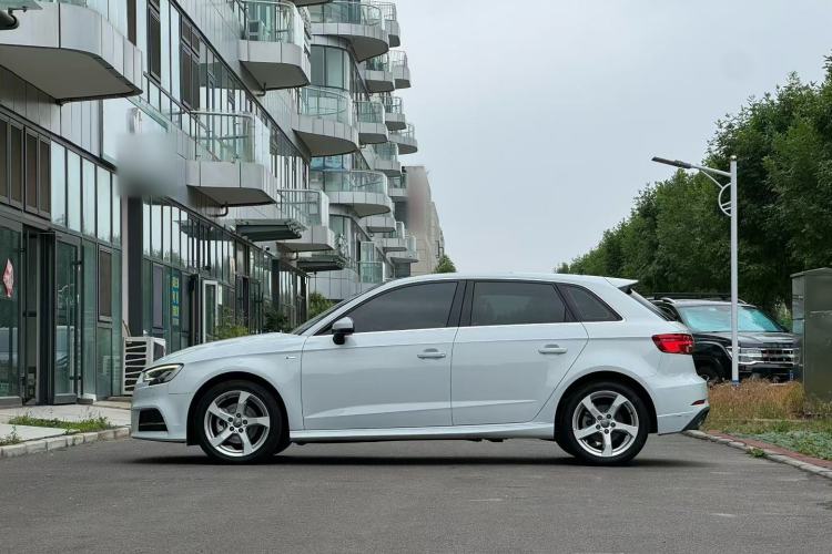 Used Audi A3 2020 Sportback 35 TFSI Fashion Edition China VI Emission Standard Exterior 5