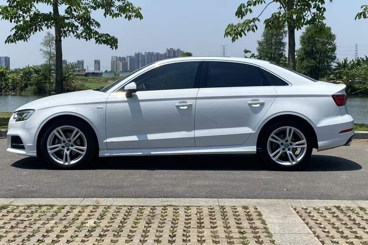 Used Audi A3 2020 Limousine 35 TFSI Fashion Edition China VI Emission Standard Exterior 6