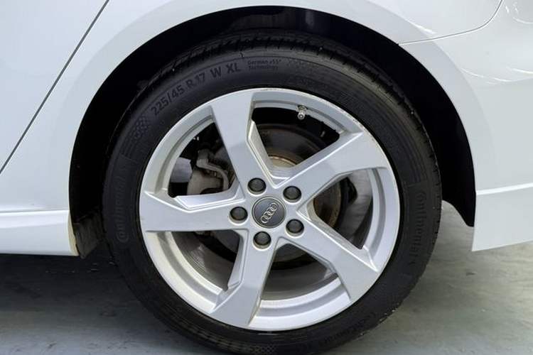 Used Audi A3 2020 Sportback 35 TFSI Fashion Edition China VI Emission Standard Exterior 9