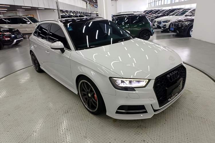 Used Audi A3 2020 Sportback 35 TFSI Fashion Edition China VI Emission Standard Front Right 45 Deg