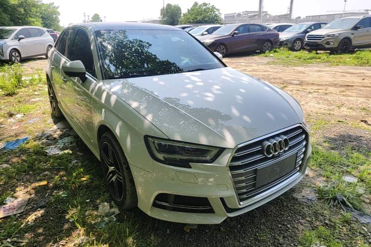 Used Audi A3 2020 Sportback 35 TFSI Fashion Edition China VI Emission Standard Front Right 45 Deg