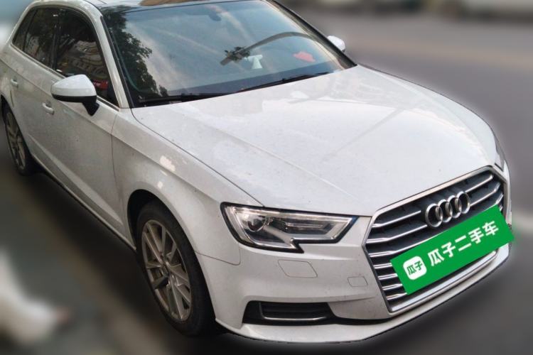 Used Audi A3 2020 Restyled Sportback 35 TFSI Entry-Level China VI Emission Standard Front Right 45 Deg