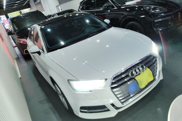 Used Audi A3 2020 Limousine 35 TFSI Fashion Edition China VI Emission Standard Front Right 45 Deg