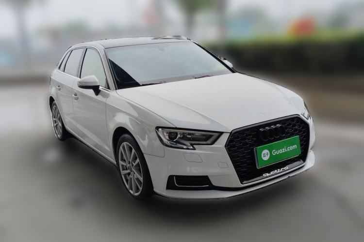 Used Audi A3 2020 Restyled Sportback 35 TFSI Entry-Level China VI Emission Standard Front Right 45 Deg