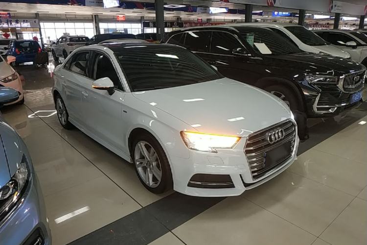 Used Audi A3 2020 Limousine 35 TFSI Fashion Edition China VI Emission Standard Front Right 45 Deg