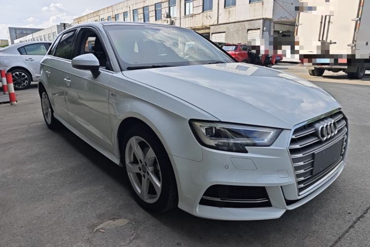 Used Audi A3 2020 Sportback 35 TFSI Fashion Edition China VI Emission Standard Front Right 45 Deg