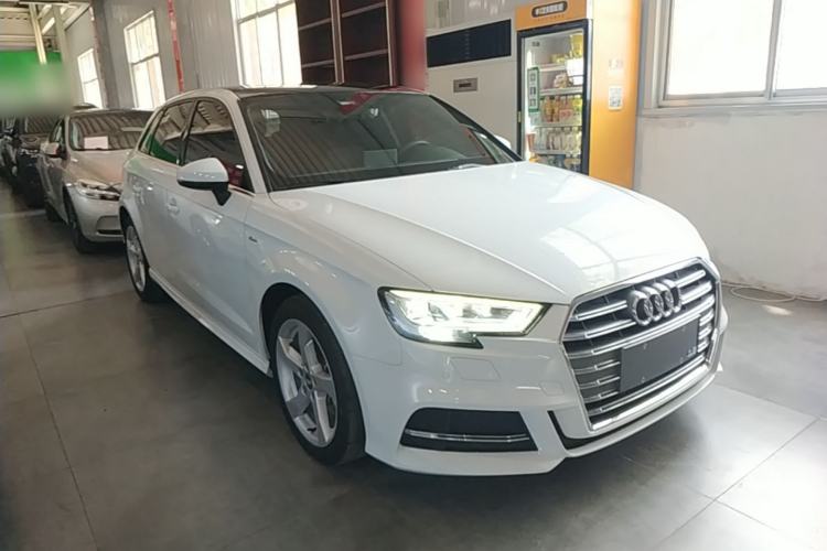 Used Audi A3 2020 Sportback 35 TFSI Fashion Edition China VI Emission Standard Front Right 45 Deg