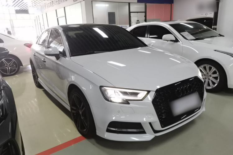 Used Audi A3 2020 Limousine 35 TFSI Fashion Edition China VI Emission Standard Front Right 45 Deg