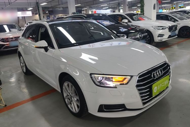 Used Audi A3 2020 Restyled Sportback 35 TFSI Entry-Level China VI Emission Standard Front Right 45 Deg