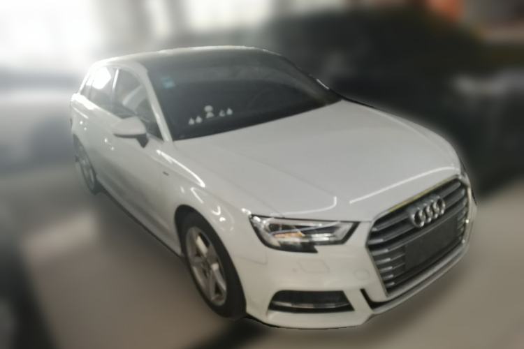 Used Audi A3 2020 Sportback 35 TFSI Fashion Edition China VI Emission Standard Front Right 45 Deg