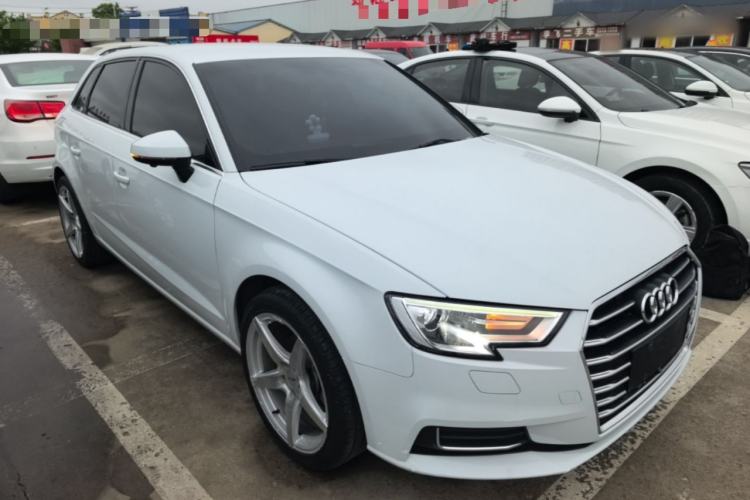 Used Audi A3 2020 Sportback 35 TFSI Ambition China VI Front Right 45 Deg