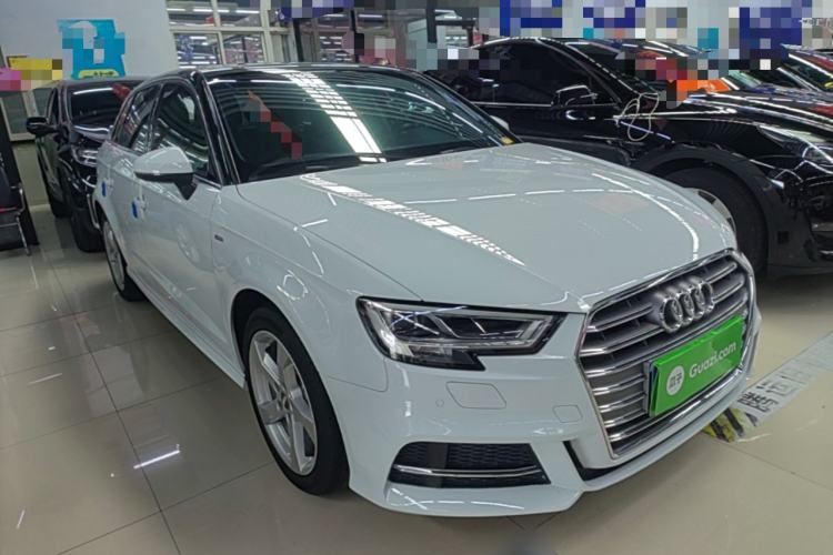 Used Audi A3 2020 Sportback 35 TFSI Fashion Edition China VI Emission Standard Front Right 45 Deg