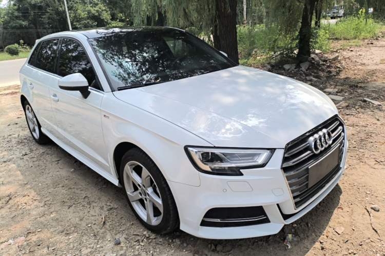 Used Audi A3 2020 Sportback 35 TFSI Fashion Edition China VI Emission Standard Front Right 45 Deg