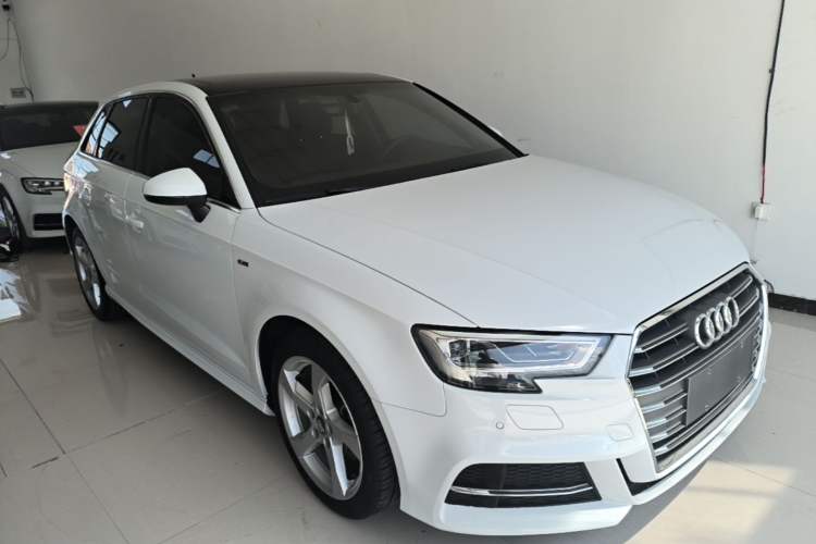 Used Audi A3 2020 Sportback 35 TFSI Fashion Edition China VI Emission Standard Front Right 45 Deg