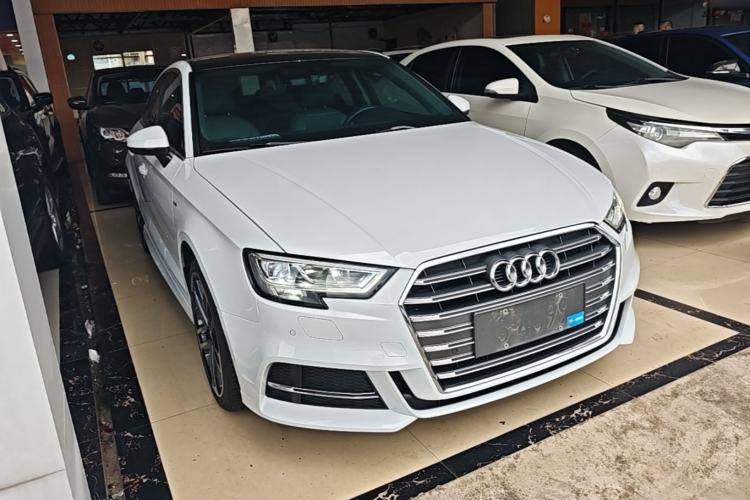Used Audi A3 2020 Limousine 35 TFSI Fashion Edition China VI Emission Standard Front Right 45 Deg