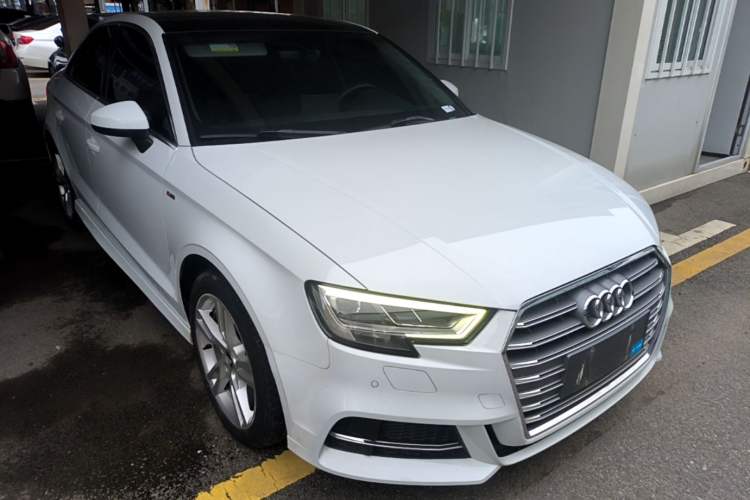 Used Audi A3 2020 Limousine 35 TFSI Fashion Edition China VI Emission Standard Front Right 45 Deg