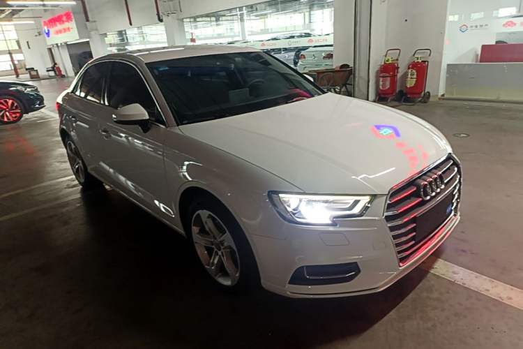 Used Audi A3 2020 Limousine 35 TFSI Ambition China VI Front Right 45 Deg