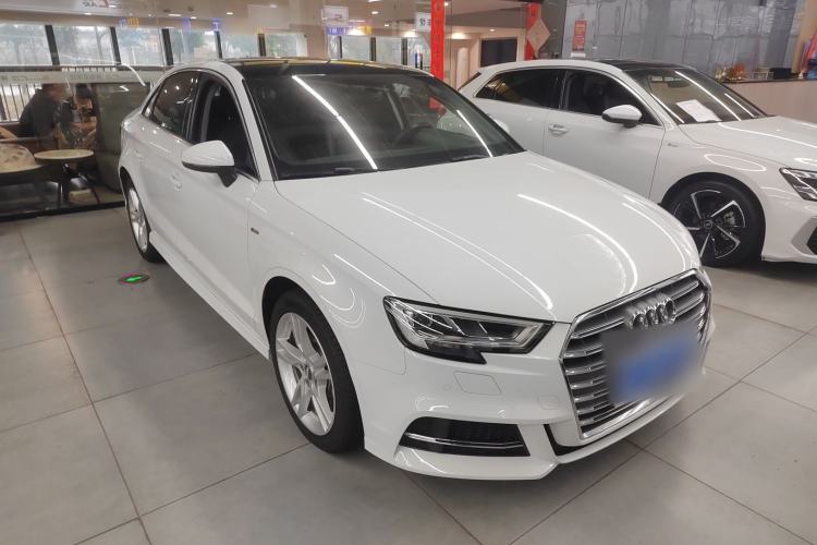 Used Audi A3 2020 Limousine 35 TFSI Fashion Edition China VI Emission Standard Front Right 45 Deg