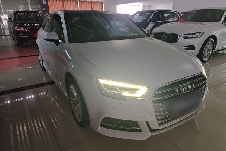 Used Audi A3 2020 Limousine 35 TFSI Fashion Edition China VI Emission Standard Front Right 45 Deg