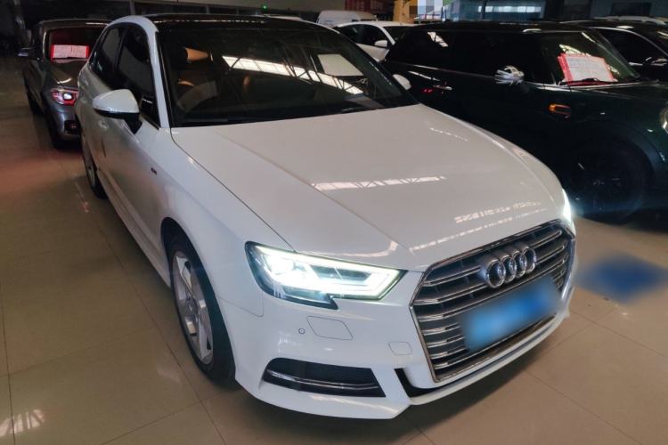Used Audi A3 2020 Sportback 35 TFSI Fashion Edition China VI Emission Standard Front Right 45 Deg