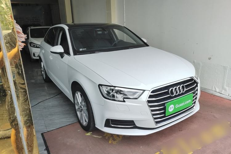 Used Audi A3 2020 Restyled Sportback 35 TFSI Entry-Level China VI Emission Standard Front Right 45 Deg