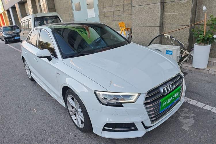 Used Audi A3 2020 Limousine 35 TFSI Fashion Edition China VI Emission Standard Front Right 45 Deg