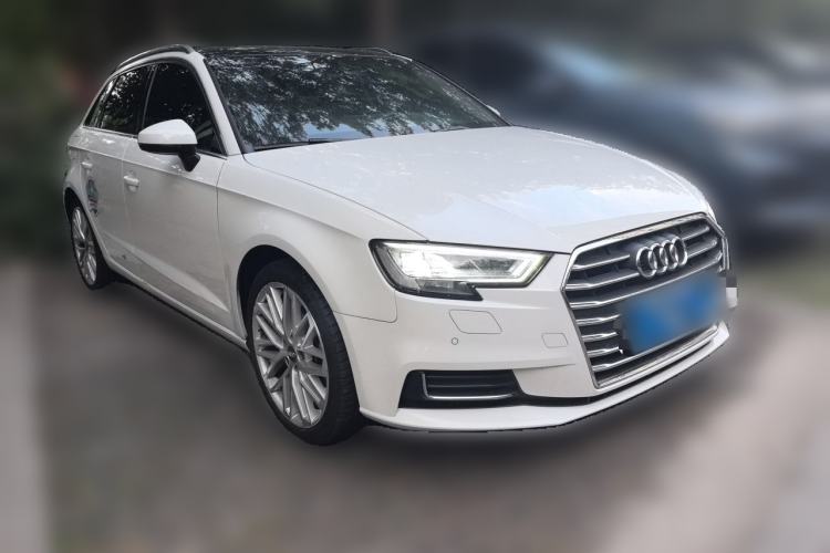 Used Audi A3 2020 Sportback 35 TFSI Style Edition China VI Emission Standard Front Right 45 Deg