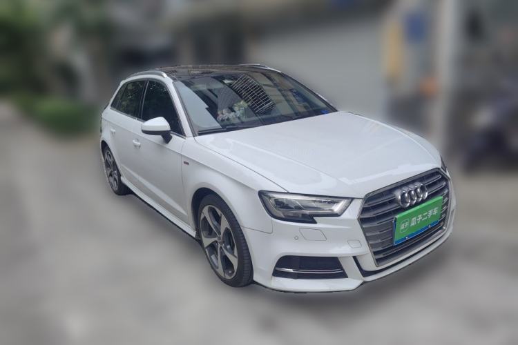 Used Audi A3 2020 Sportback 35 TFSI Sporty Model China VI Front Right 45 Deg