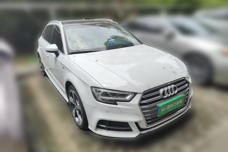 Used Audi A3 2020 Sportback 35 TFSI Sporty Model China VI Front Right 45 Deg