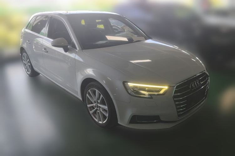 Used Audi A3 2020 Restyled Sportback 35 TFSI Entry-Level China VI Emission Standard Front Right 45 Deg