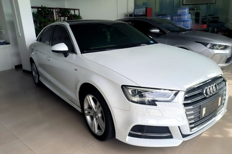 Used Audi A3 2020 Limousine 35 TFSI Fashion Edition China VI Emission Standard Front Right 45 Deg