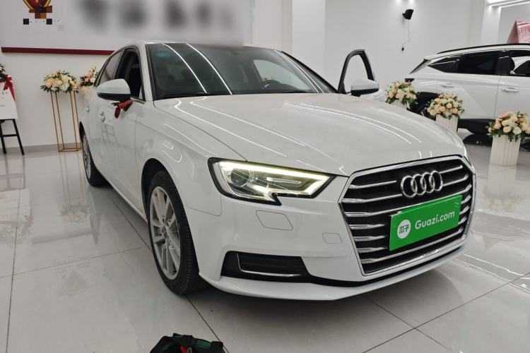 Used Audi A3 2020 Sportback 35 TFSI Ambition China VI Front Right 45 Deg