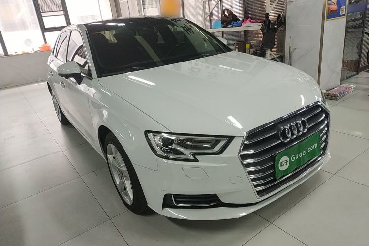 Used Audi A3 2020 Restyled Sportback 35 TFSI Entry-Level China VI Emission Standard Front Right 45 Deg