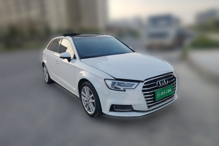 Used Audi A3 2020 Restyled Sportback 35 TFSI Entry-Level China VI Emission Standard Front Right 45 Deg