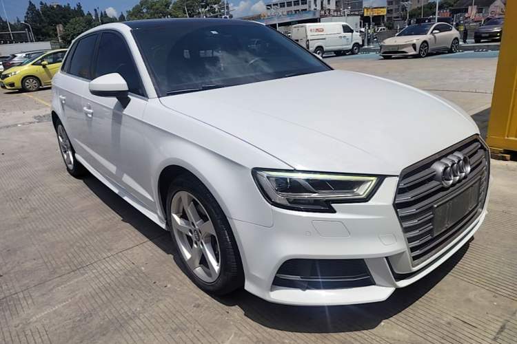 Used Audi A3 2020 Sportback 35 TFSI Fashion Edition China VI Emission Standard Front Right 45 Deg