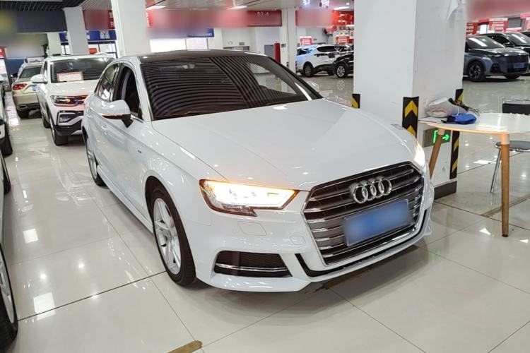 Used Audi A3 2020 Limousine 35 TFSI Fashion Edition China VI Emission Standard Front Right 45 Deg
