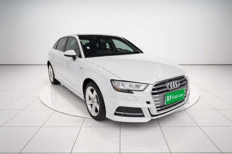 Used Audi A3 2020 Sportback 35 TFSI Fashion Edition China VI Emission Standard Front Right 45 Deg