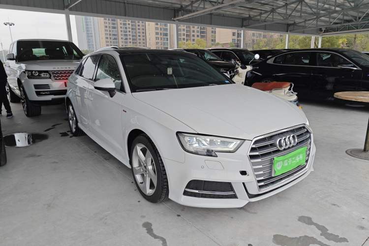 Used Audi A3 2020 Sportback 35 TFSI Fashion Edition China VI Emission Standard Front Right 45 Deg
