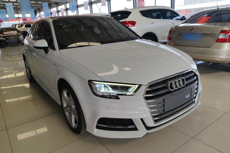 Used Audi A3 2020 Sportback 35 TFSI Fashion Edition China VI Emission Standard Front Right 45 Deg