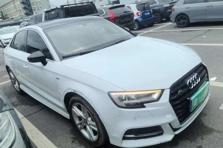 Used Audi A3 2020 Limousine 35 TFSI Fashion Edition China VI Emission Standard Front Right 45 Deg