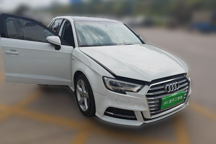 Used Audi A3 2020 Sportback 35 TFSI Fashion Edition China VI Emission Standard Front Right 45 Deg