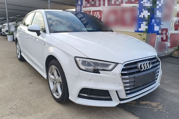 Used Audi A3 2020 Sportback 35 TFSI Fashion Edition China VI Emission Standard Front Right 45 Deg