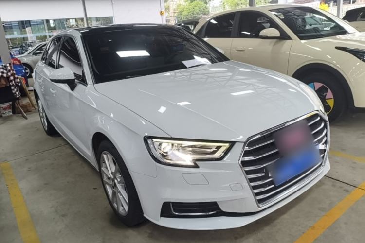 Used Audi A3 2020 Restyled Sportback 35 TFSI Entry-Level China VI Emission Standard Front Right 45 Deg